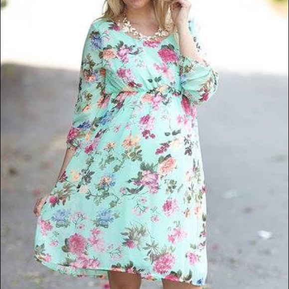 Pinkblush Dresses & Skirts - Pinkblush Maternity Mint Floral Dress